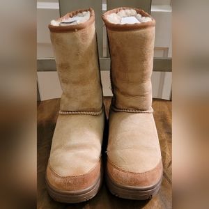 UGG Ultimate Short Women's, Size 8, Chestnut, GUC